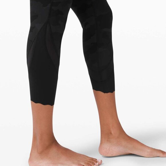 Lululemon Wunder Under Crop High-Rise Scallop Full-On Luxtreme 23" Camo Size 2 - Picture 11 of 13